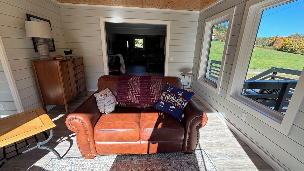 Photo of Livingroom in Cullowhee