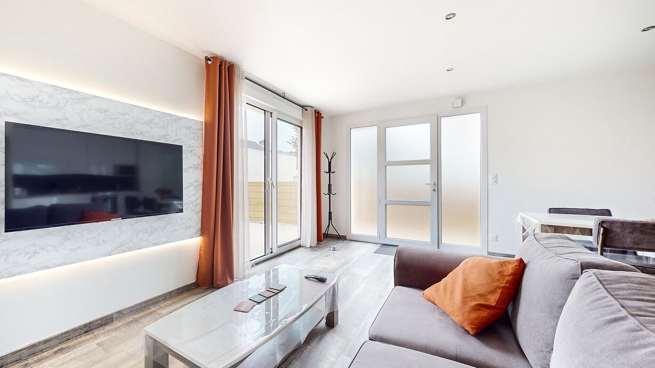 Photo of Bedroom in Angerville-l'Orcher