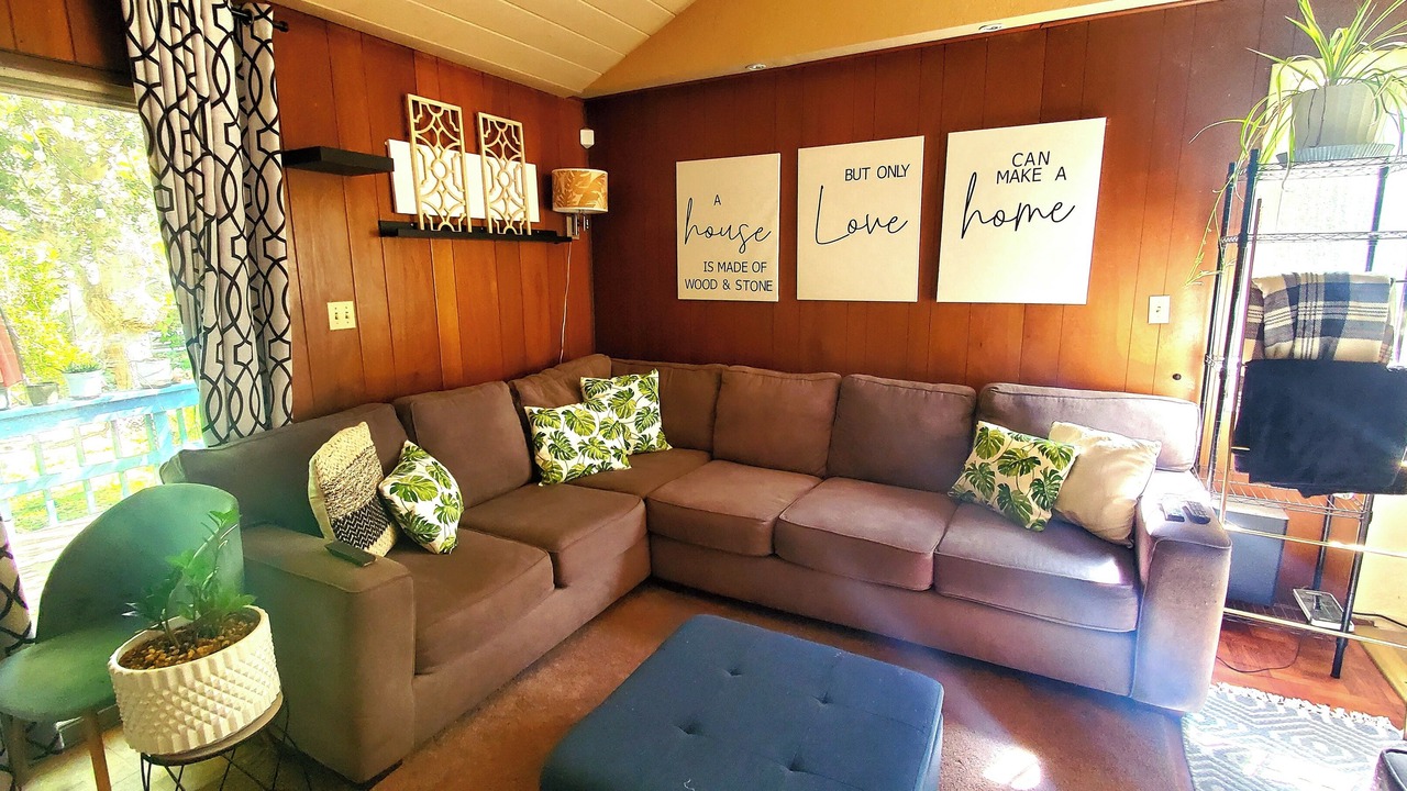 Photo of Livingroom in Arden Park Vista