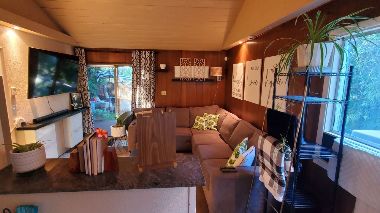 Photo of Livingroom in Arden Park Vista