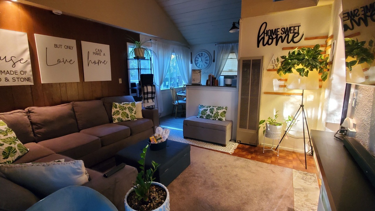 Photo of Livingroom in Arden Park Vista