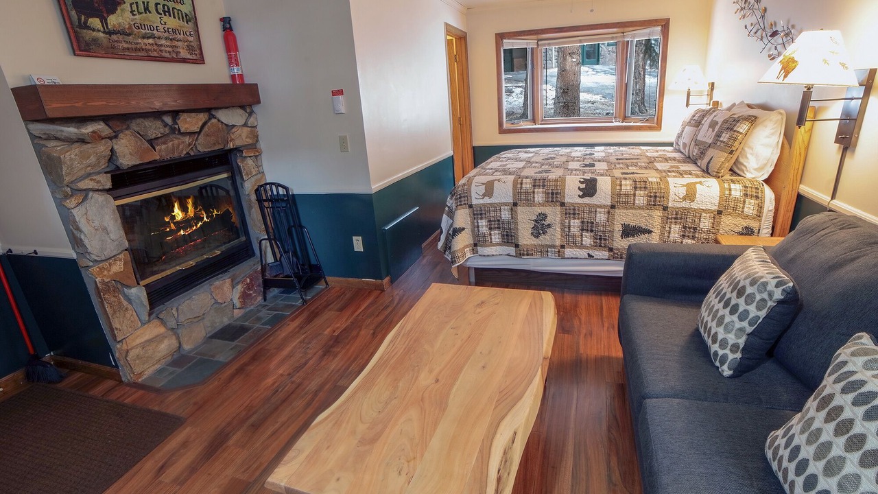 Photo of Livingroom in Estes Park