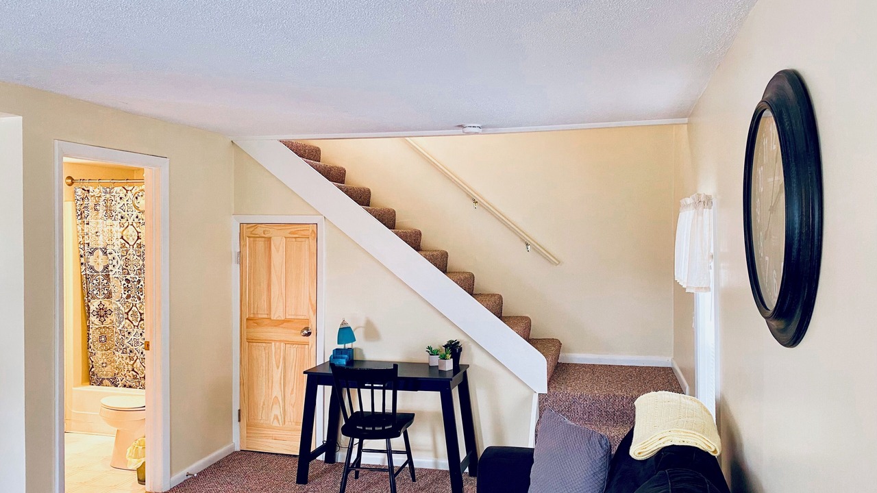 Photo of Livingroom in Clayton