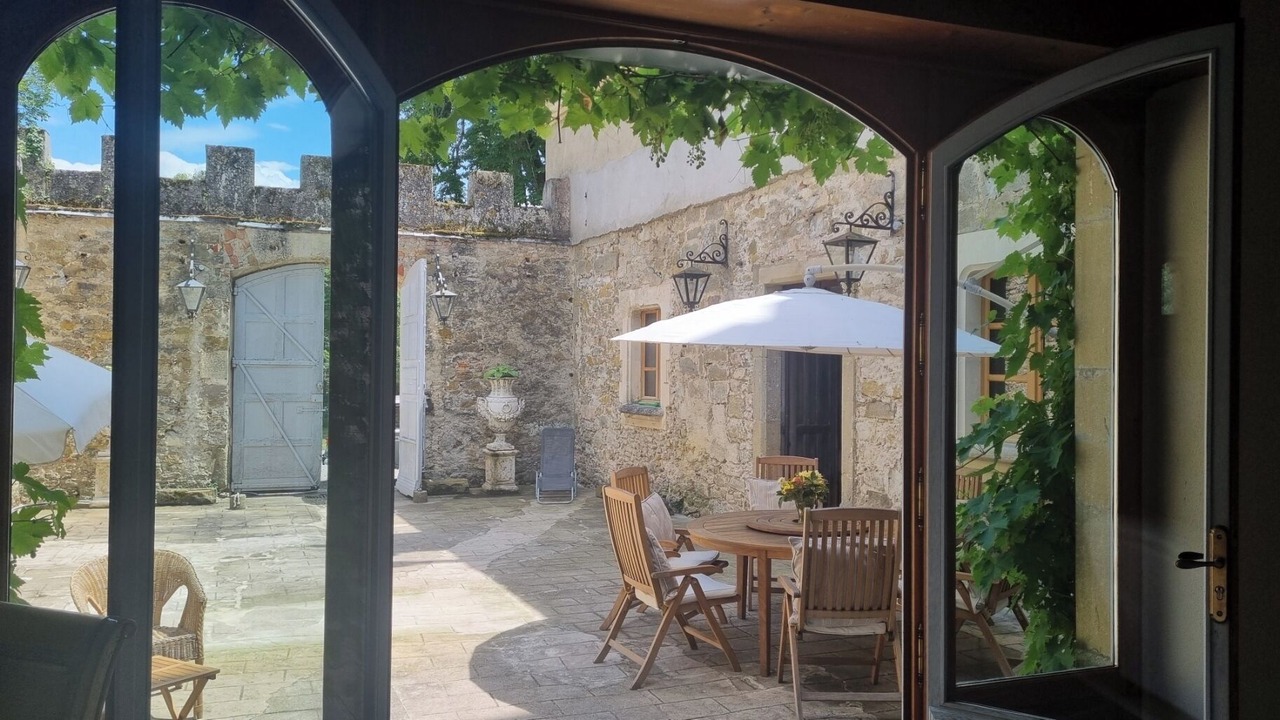 Photo of Outdoor in Leran