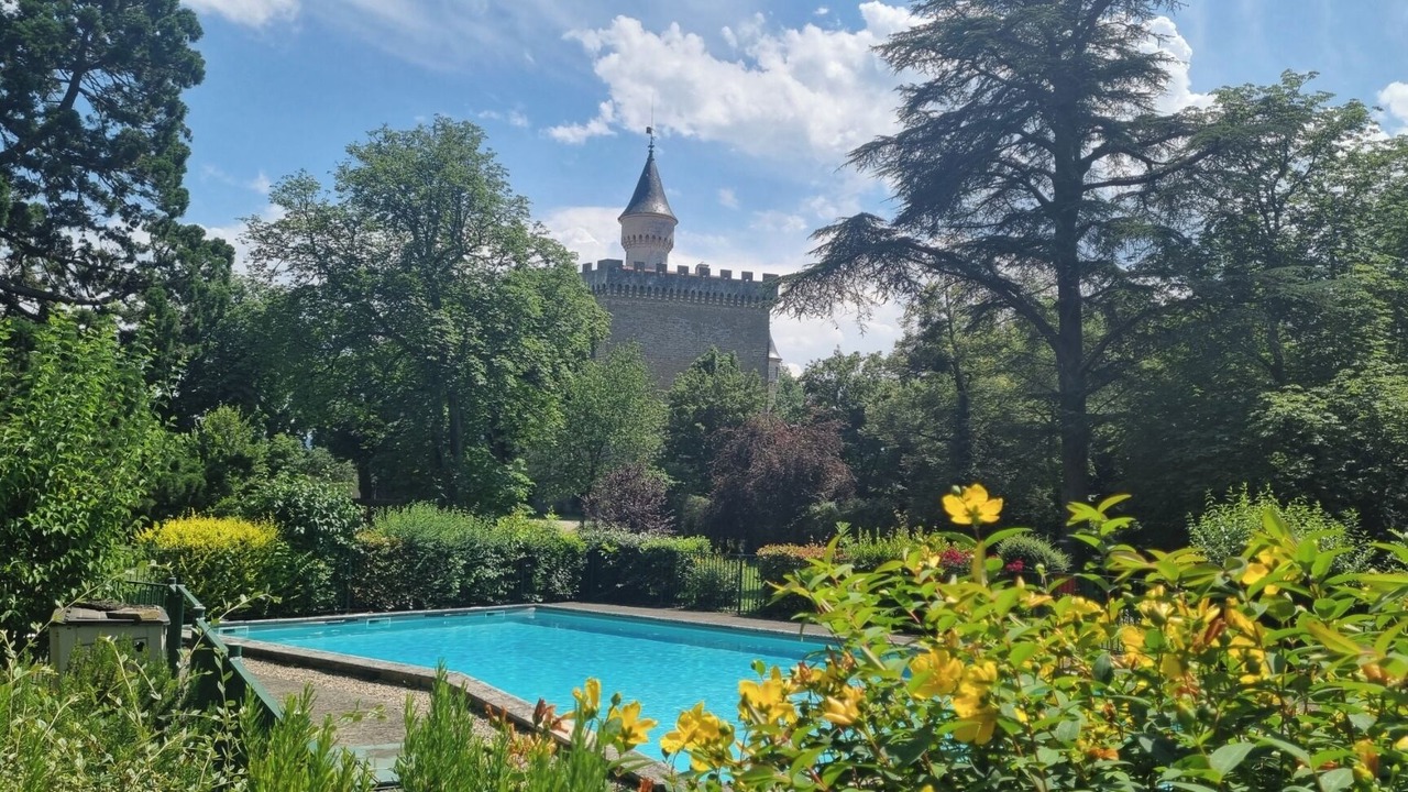 Photo of Outdoor in Leran