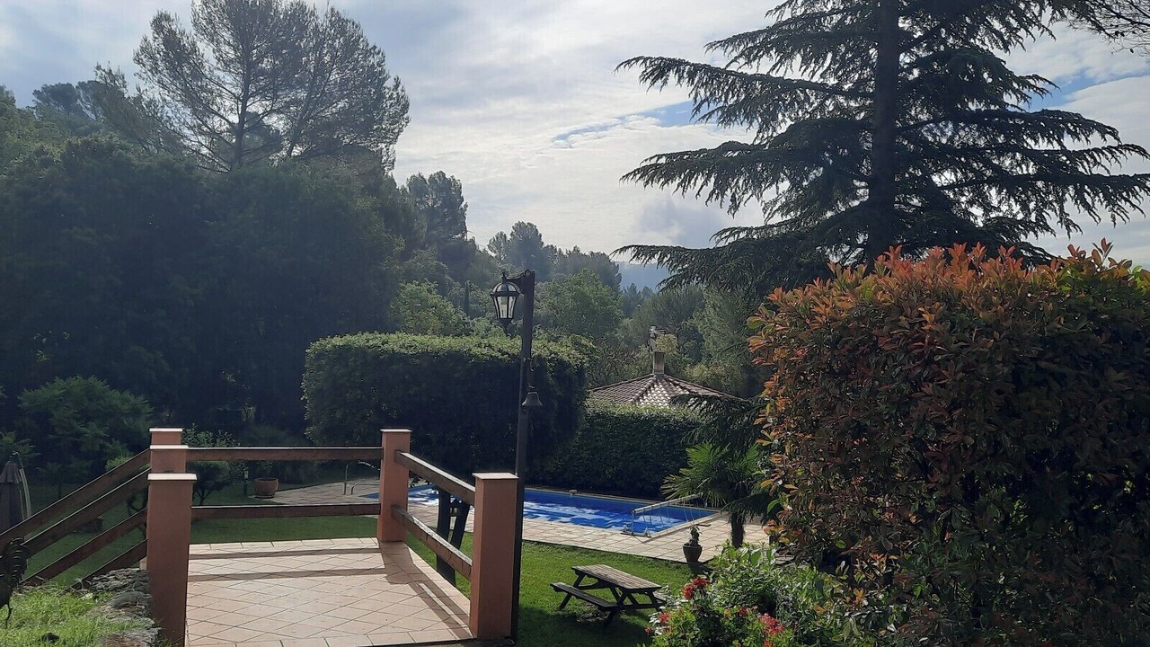 Photo of Outdoor in Bras