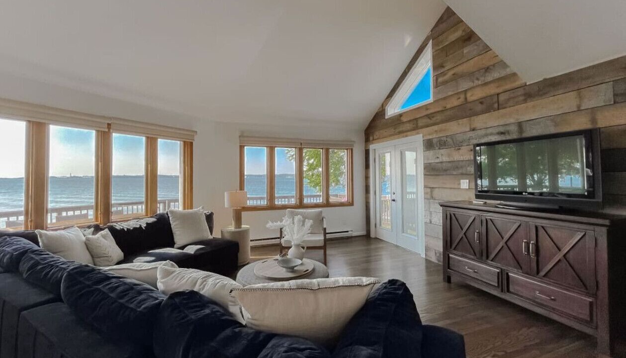 Photo of Livingroom in Solomons