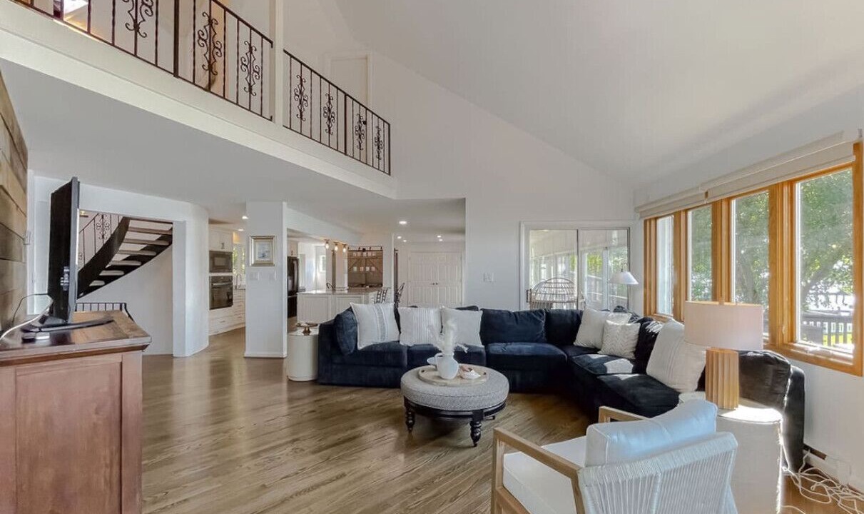 Photo of Livingroom in Solomons