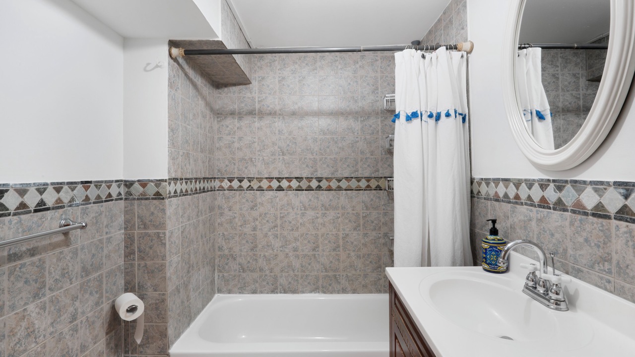 Photo of Bathroom in Communipaw