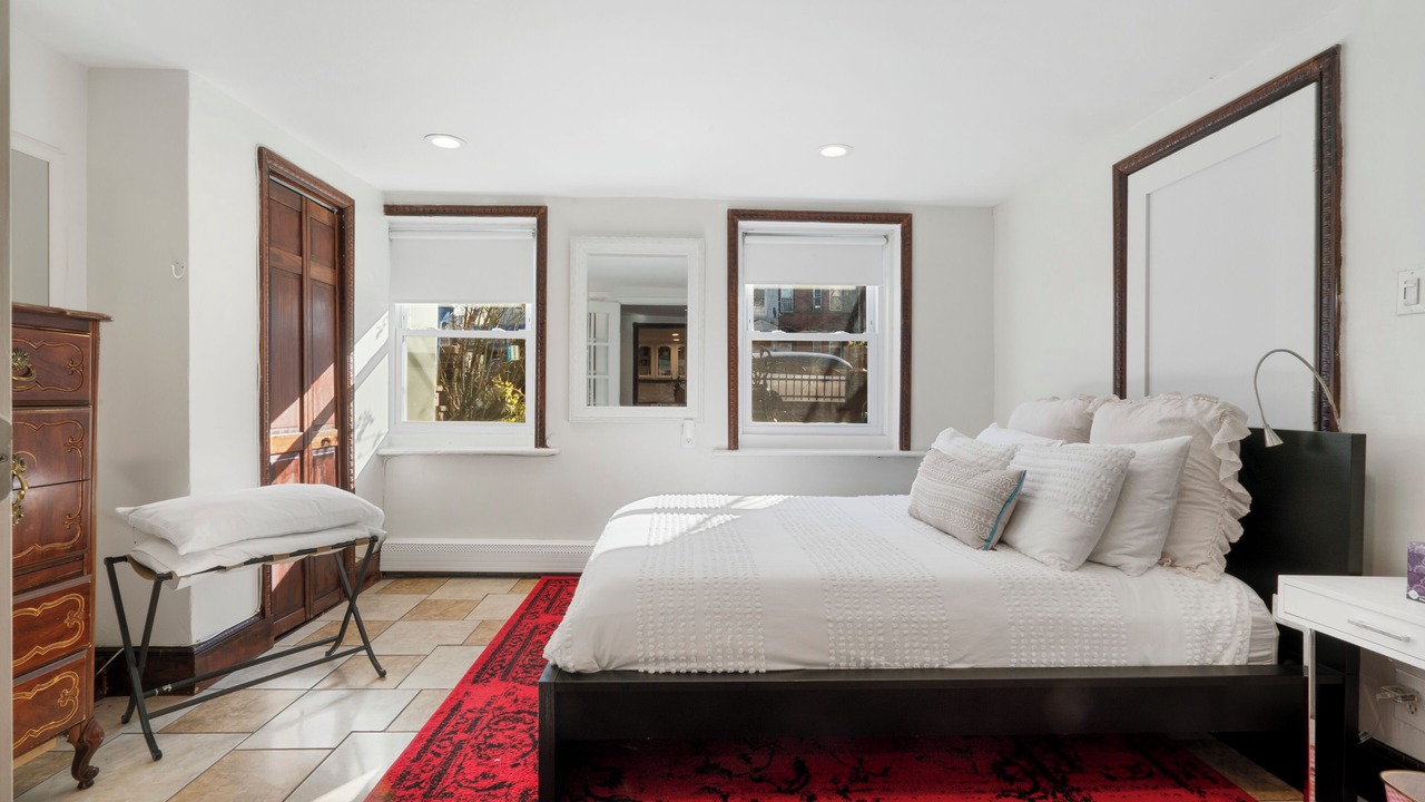 Photo of Bedroom in Communipaw