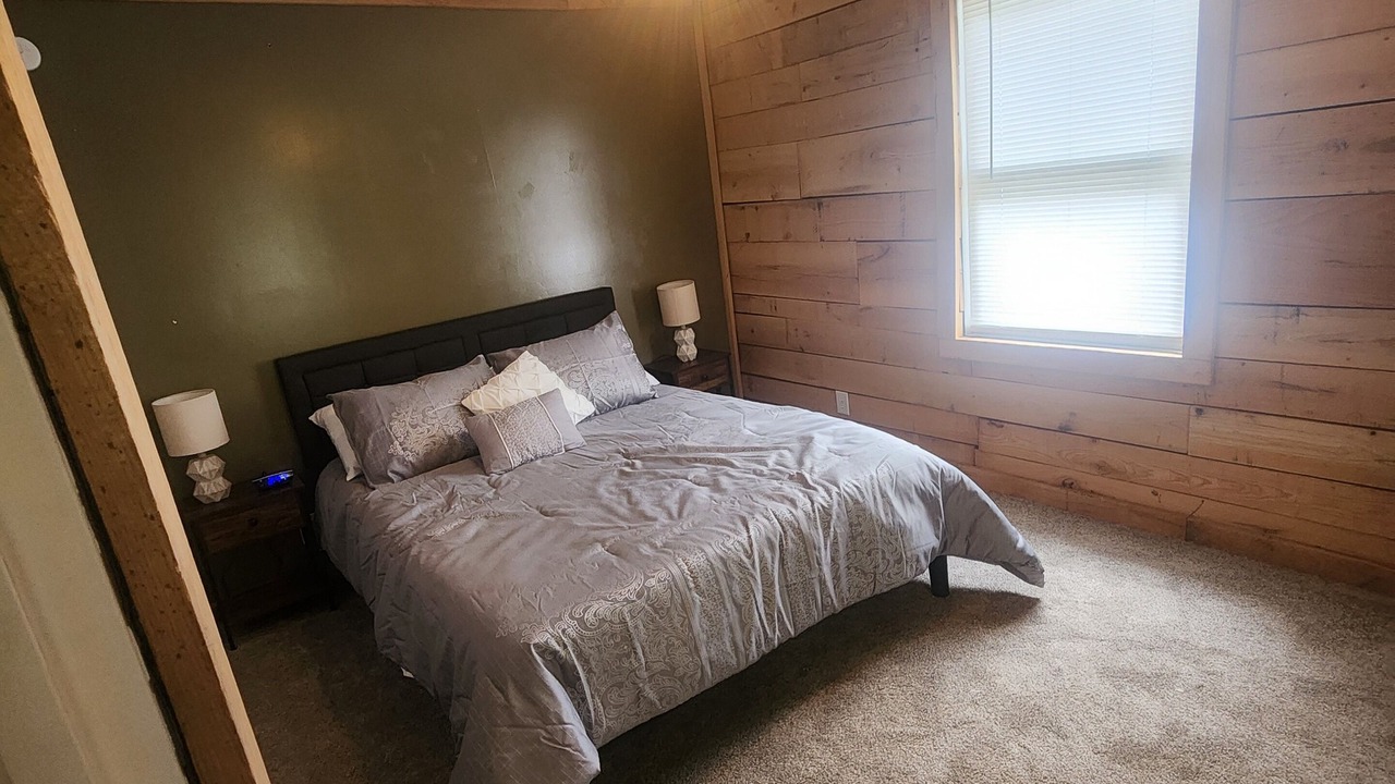 Photo of Bedroom in Covel