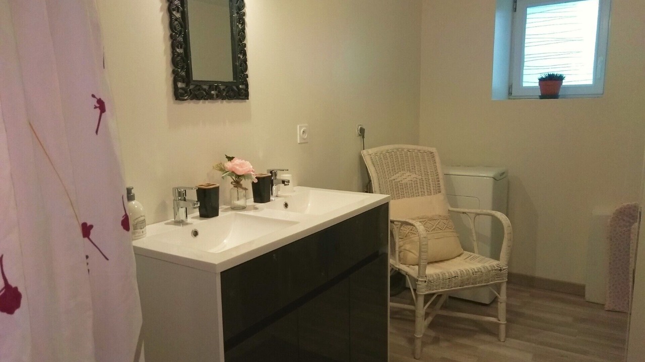 Photo of Bathroom in Saint-Laurent-des-Batons