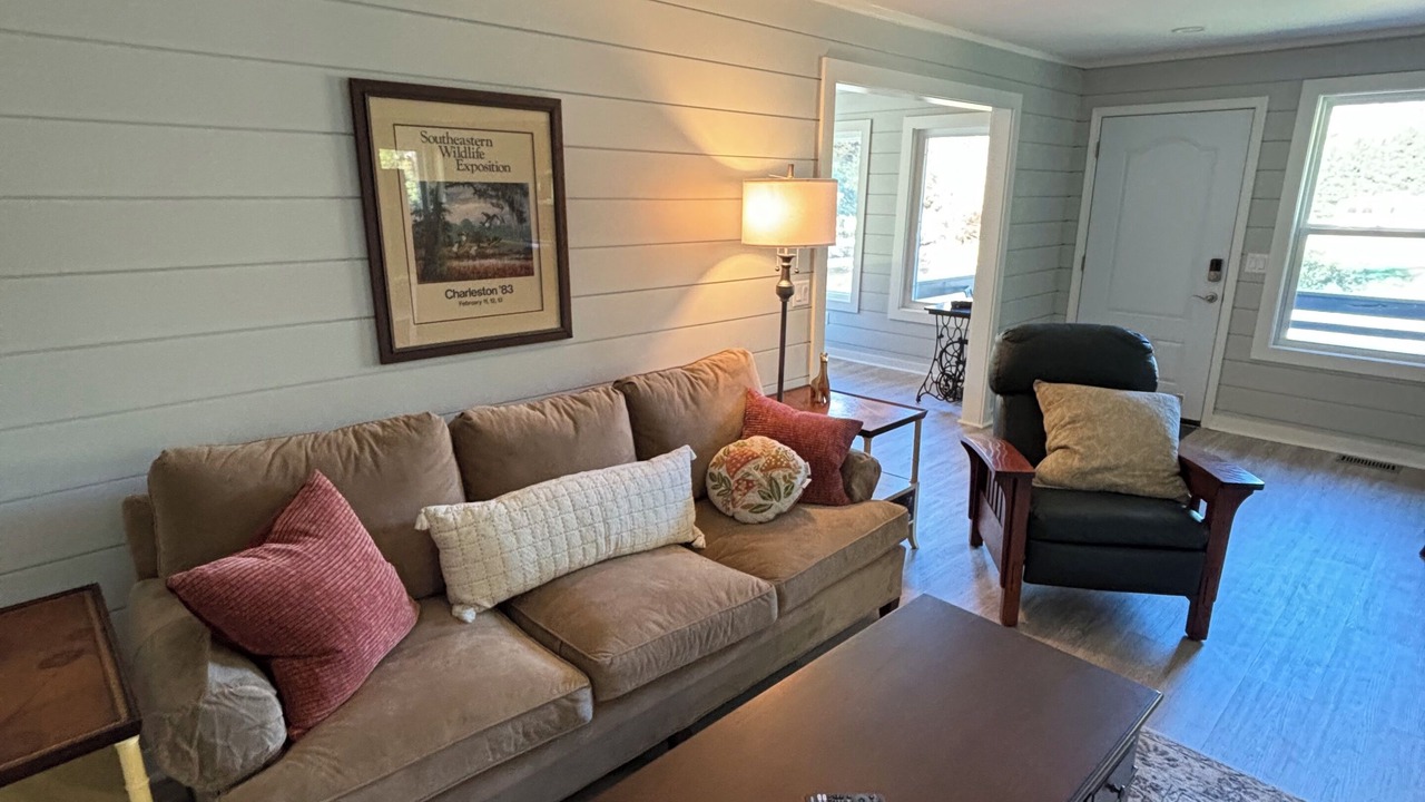 Photo of Livingroom in Cullowhee