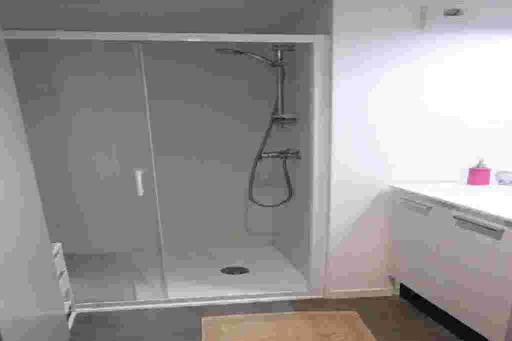 Photo of Bathroom in Saint-Herblain