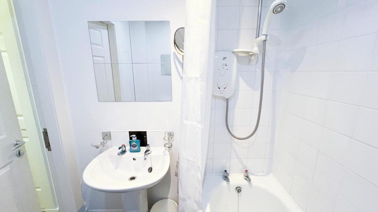 Photo of Bathroom in Govan