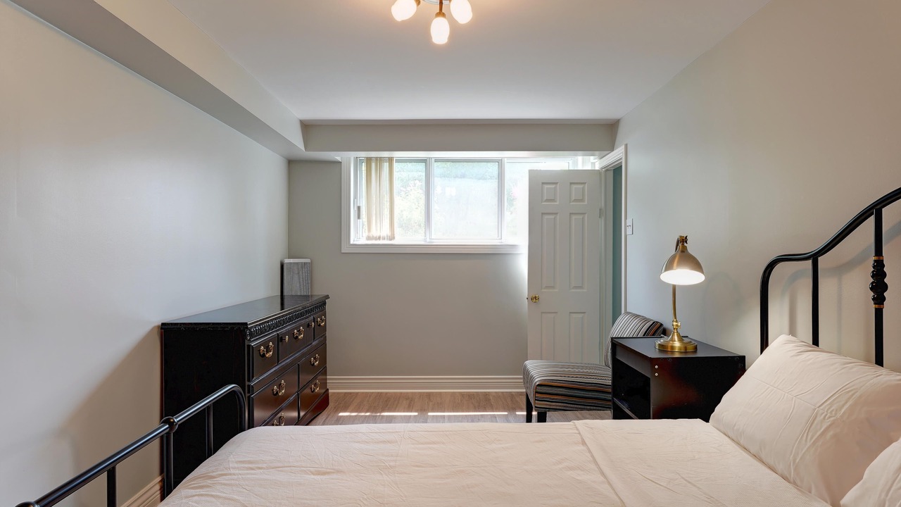 Photo of Bedroom in Laval-des-Rapides
