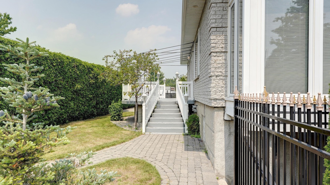Photo of Outdoor in Laval-des-Rapides
