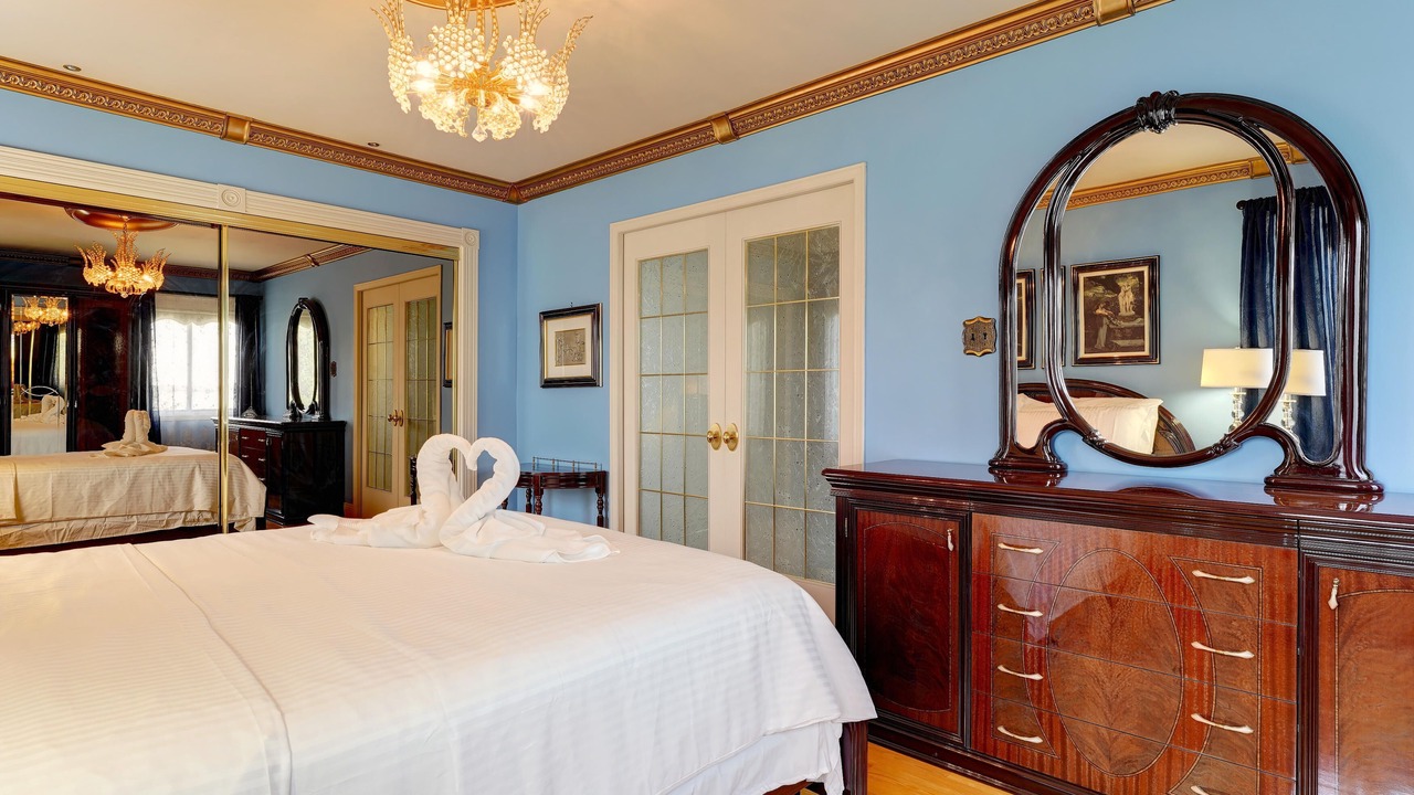 Photo of Bedroom in Laval-des-Rapides
