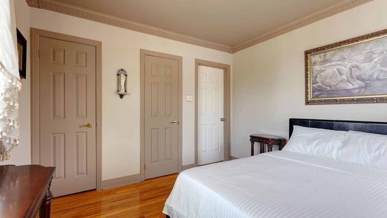 Photo of Bedroom in Laval-des-Rapides