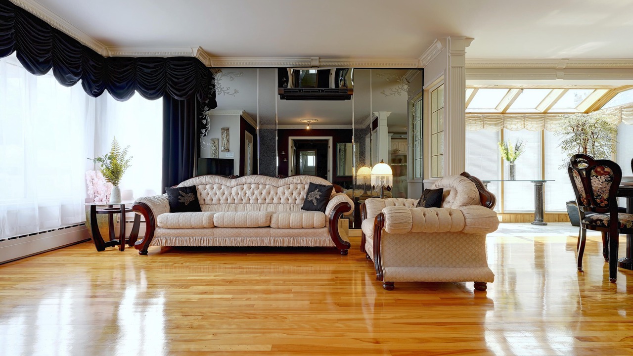 Photo of Livingroom in Laval-des-Rapides