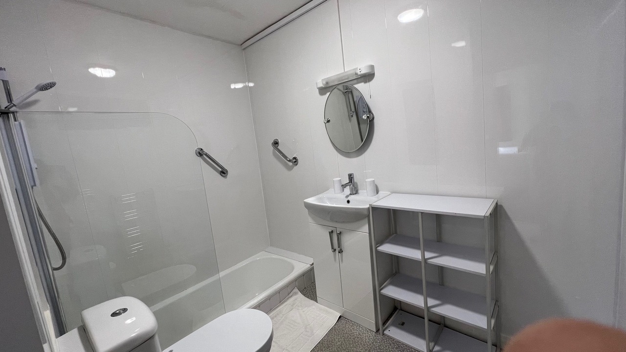 Photo of Others in Roundham