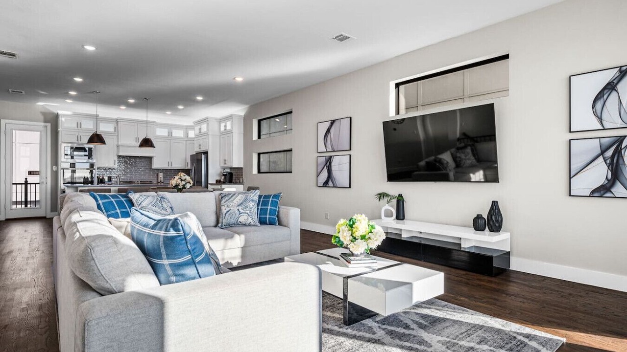 Photo of Livingroom in Rowlett