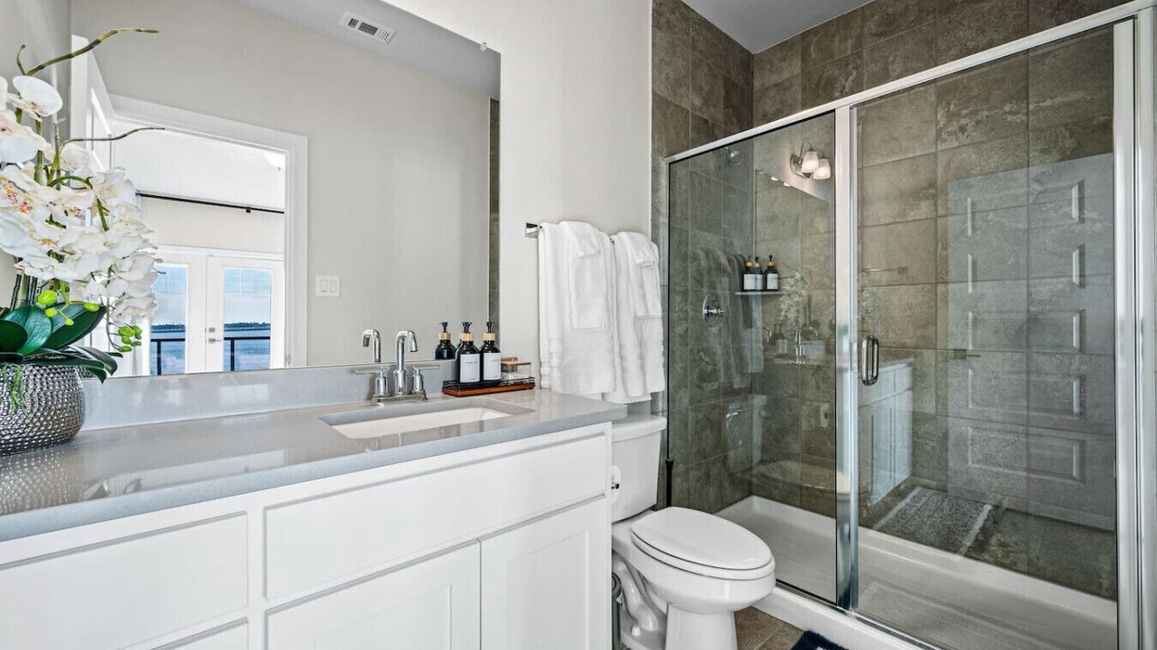 Photo of Bathroom in Rowlett