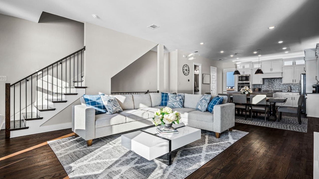 Photo of Livingroom in Rowlett