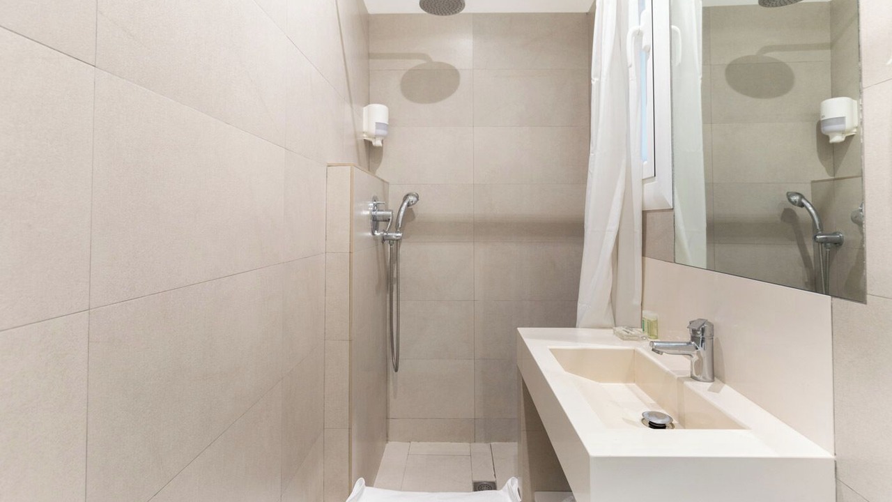 Photo of Bathroom in El Guinardo