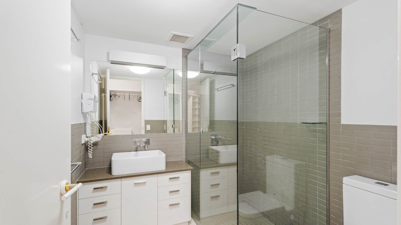 Photo of Bathroom in Torquay