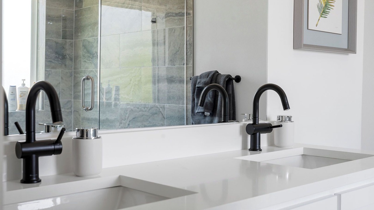 Photo of Bathroom in Oak Cliff