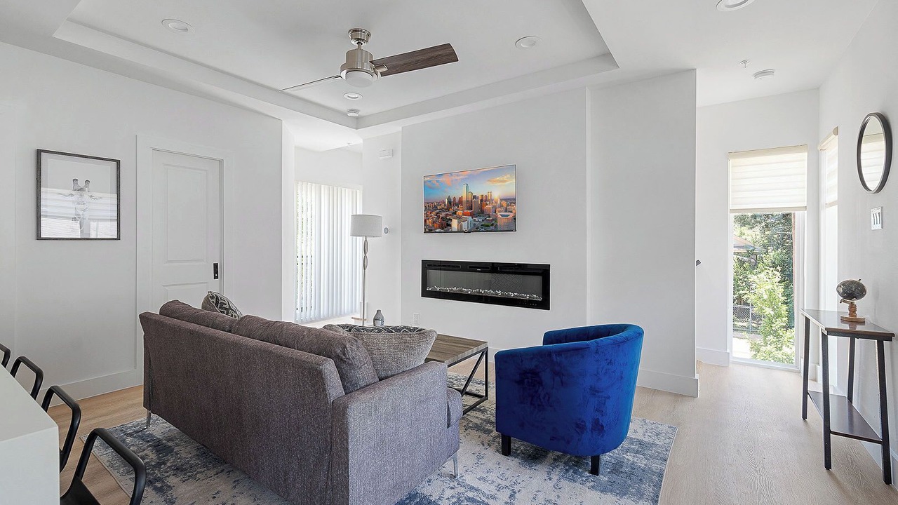 Photo of Livingroom in Oak Cliff