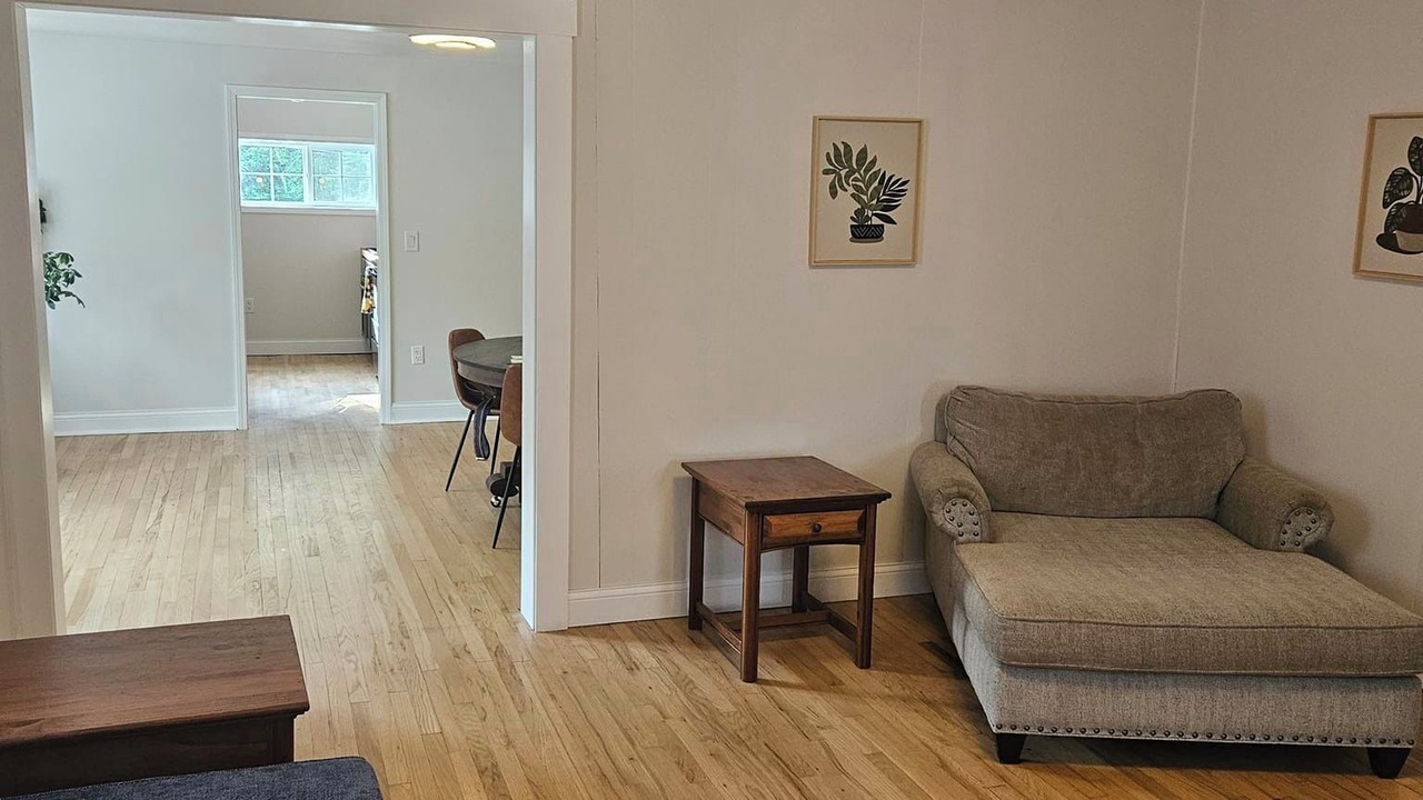 Photo of Livingroom in Mayville