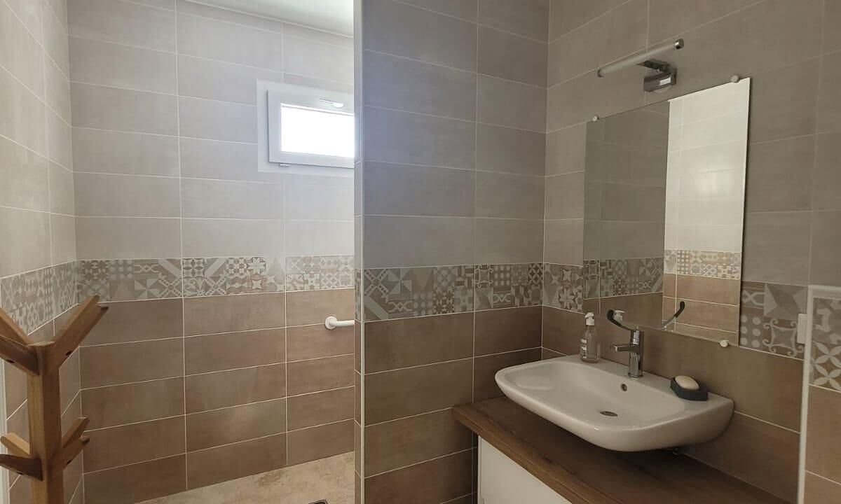 Photo of Bathroom in Saint-Julien-de-Peyrolas