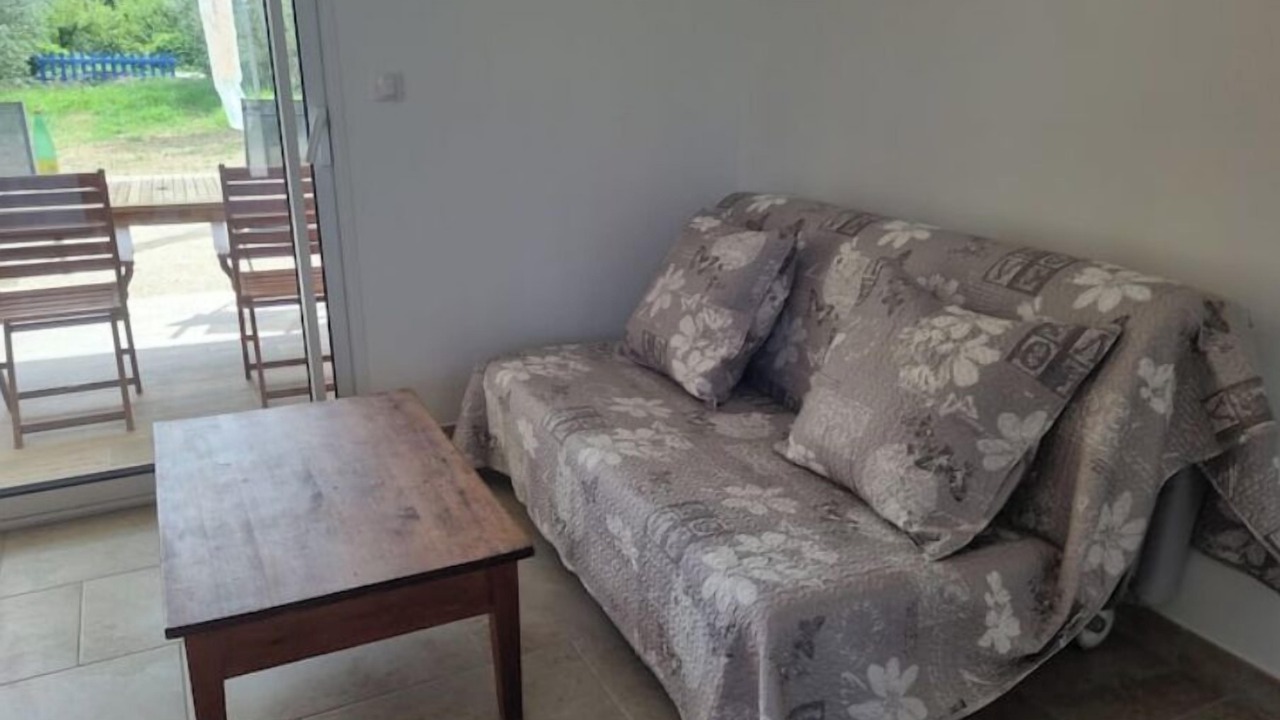 Photo of Livingroom in Saint-Julien-de-Peyrolas