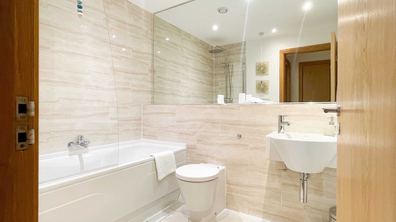 Photo of Bathroom in Glasgow Westend