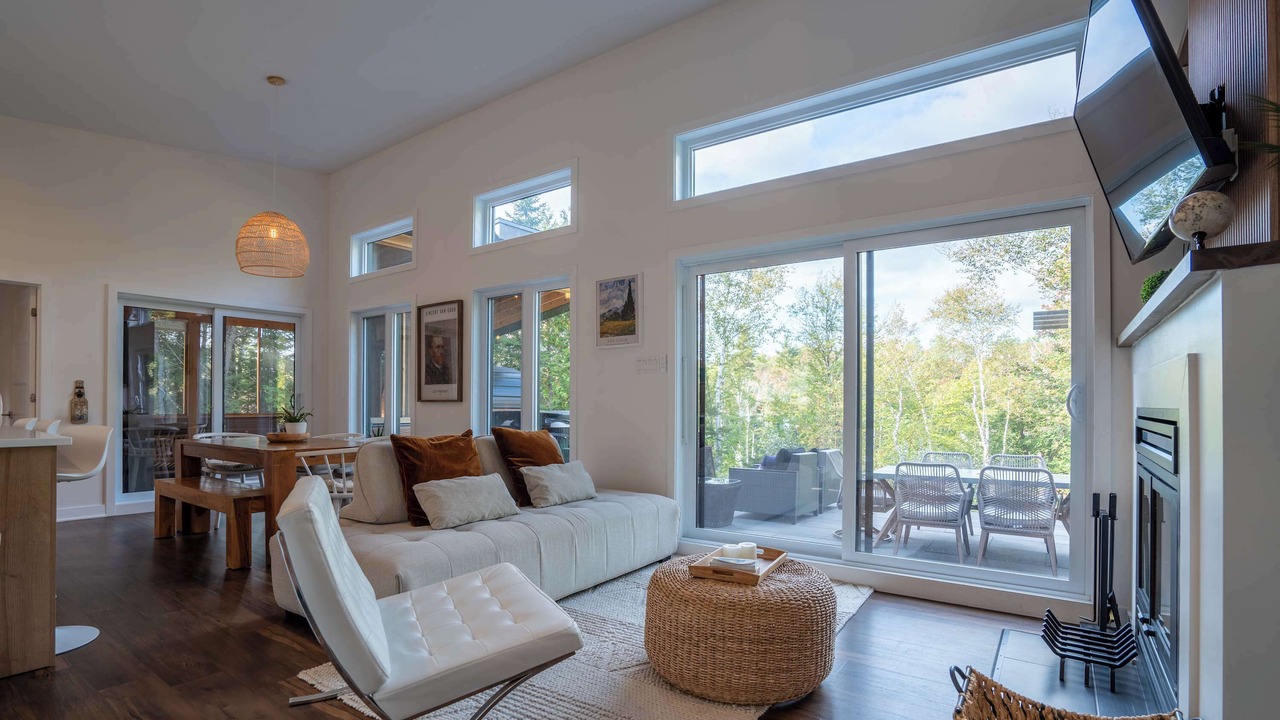 Photo of Livingroom in Chertsey