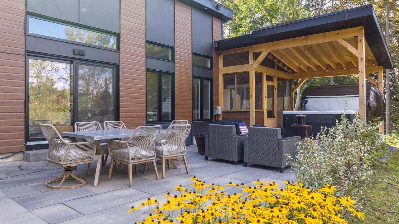 Photo of Outdoor in Chertsey