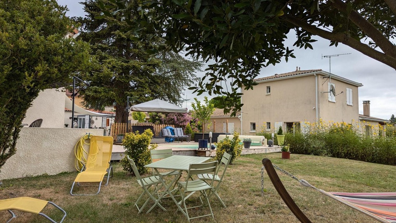 Photo of Outdoor in Baignes-Sainte-Radegonde