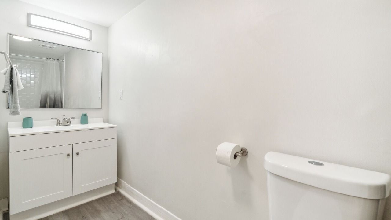 Photo of Bathroom in Newark