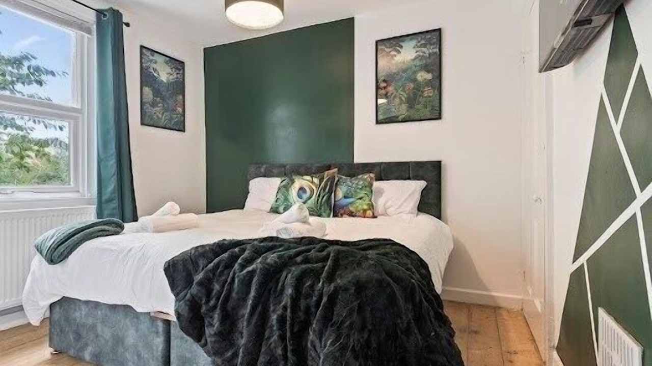 Photo of Bedroom in Saint Paul's