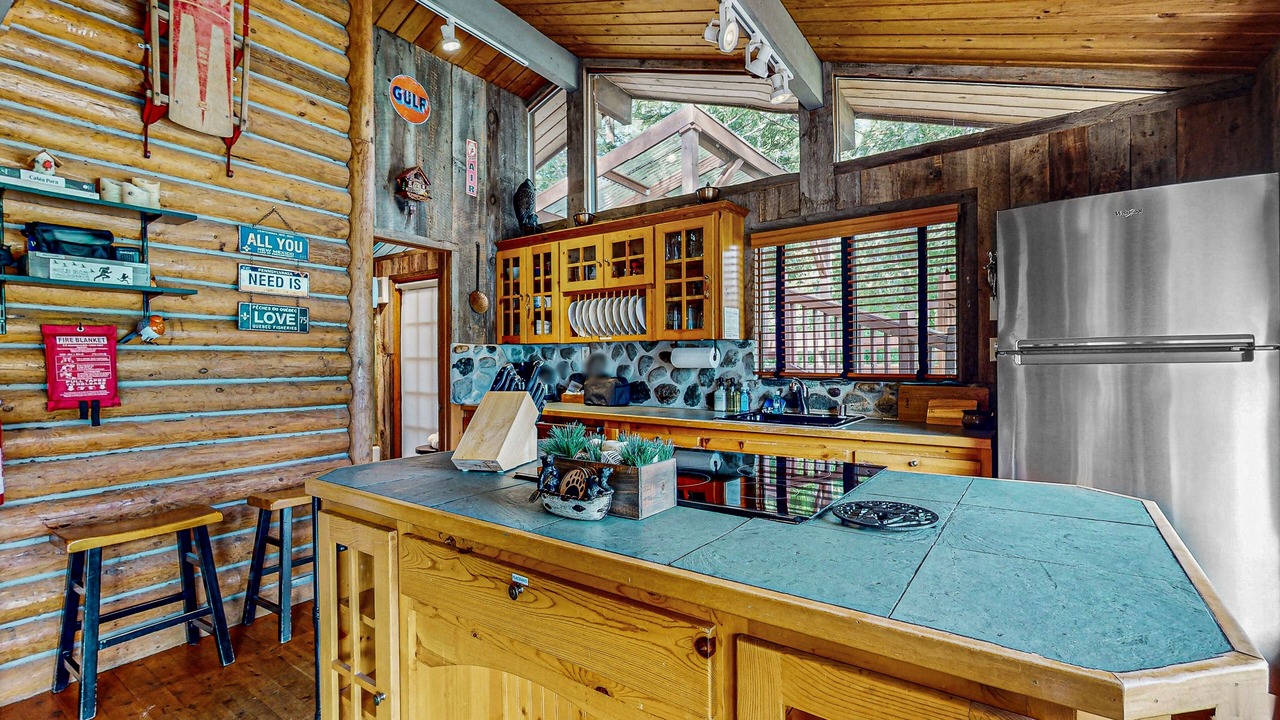 Photo of Kitchen in Gold Bar