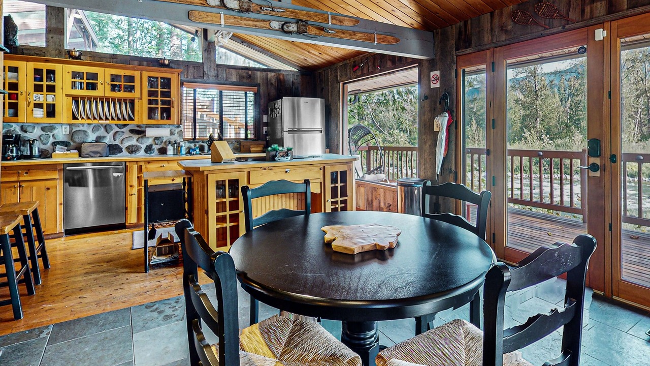 Photo of Others in Gold Bar