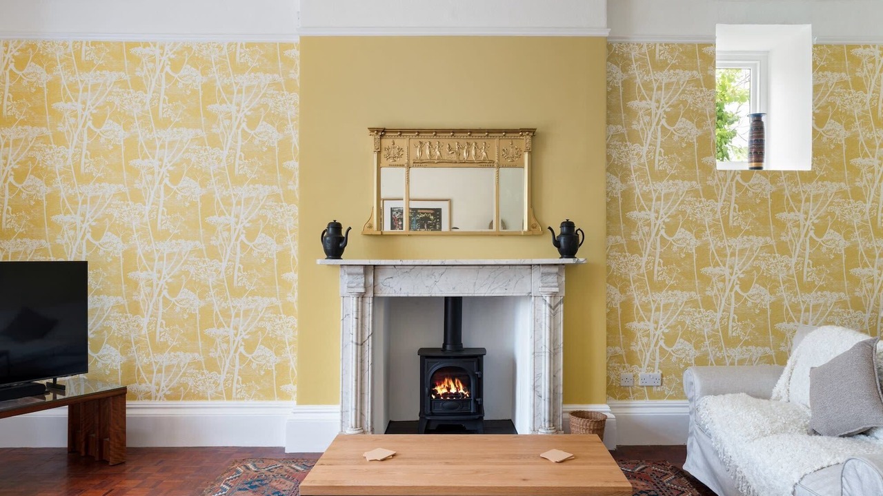 Photo of Livingroom in Exeter