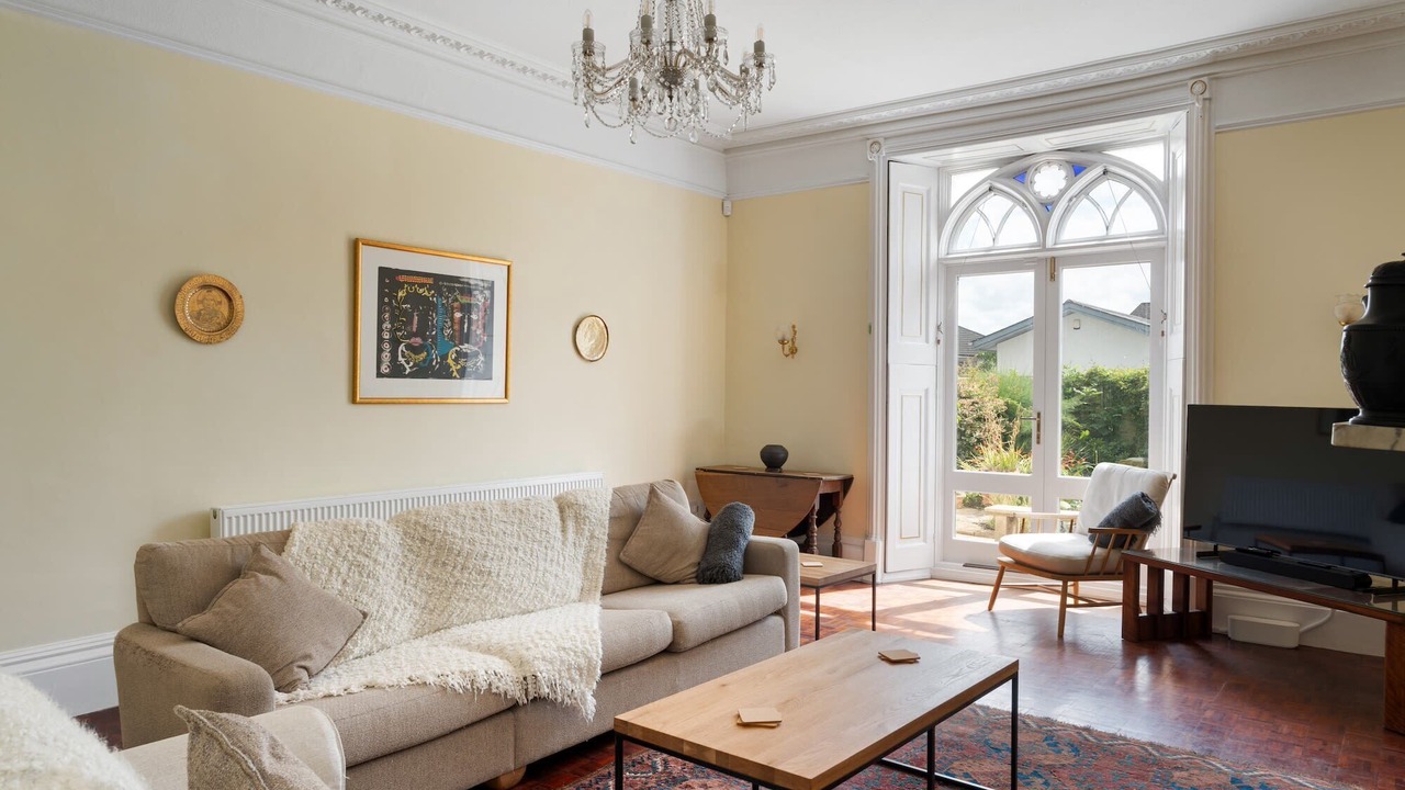Photo of Livingroom in Exeter