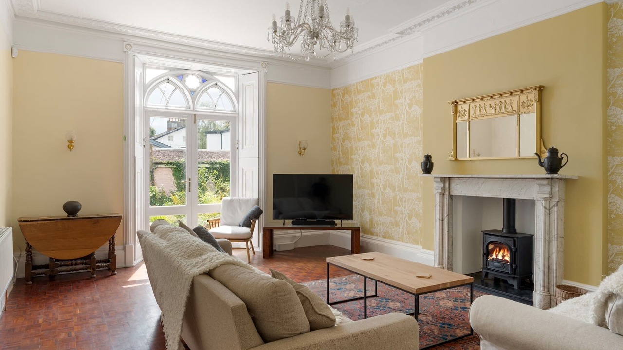 Photo of Livingroom in Exeter