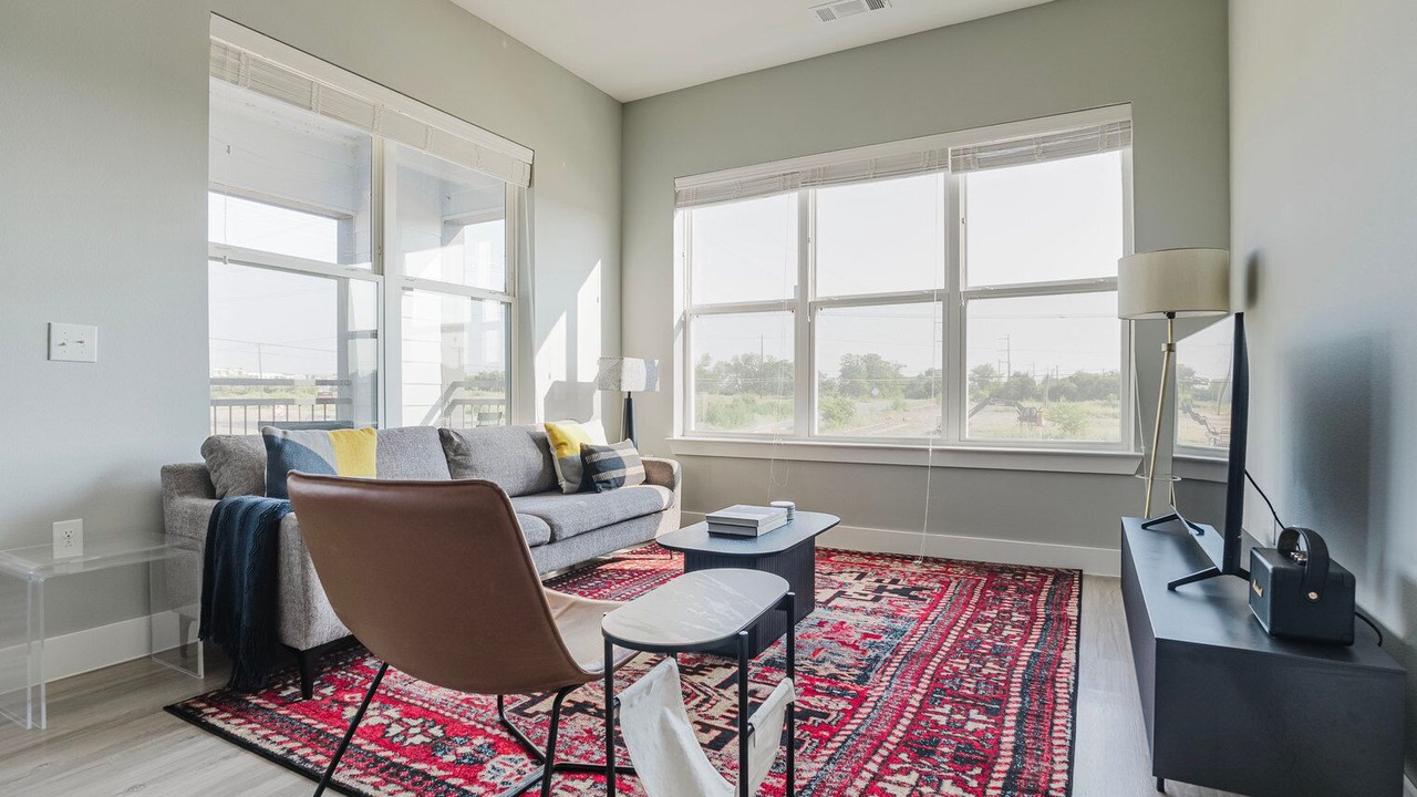Photo of Livingroom in McNeil