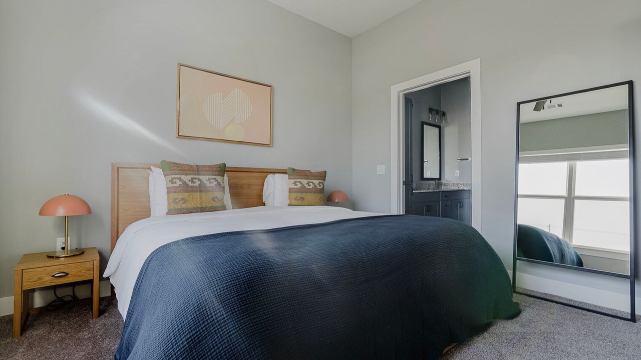 Photo of Bedroom in McNeil