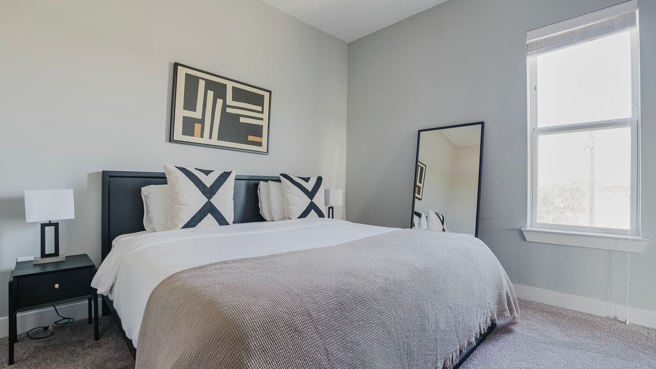 Photo of Bedroom in McNeil