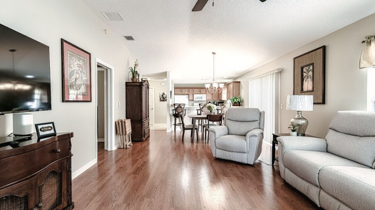 Photo of Livingroom in Virginia Trace